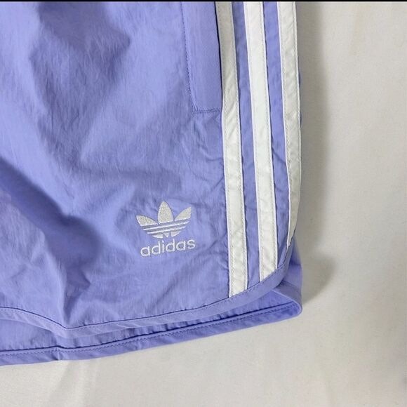 1246 NWT Adidas Originals Sprinter Shorts Violet Tone - Picture 4 of 5
